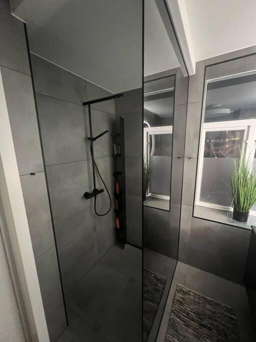 I Hjertet Av Nordens Paris. Apartment Tromsø Exterior foto