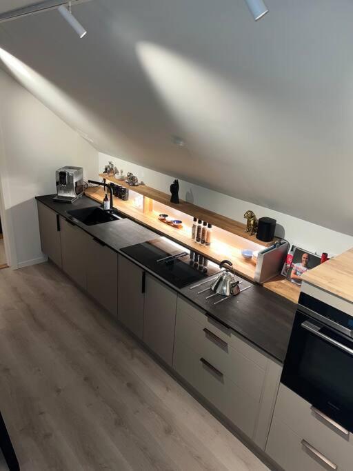 I Hjertet Av Nordens Paris. Apartment Tromsø Exterior foto